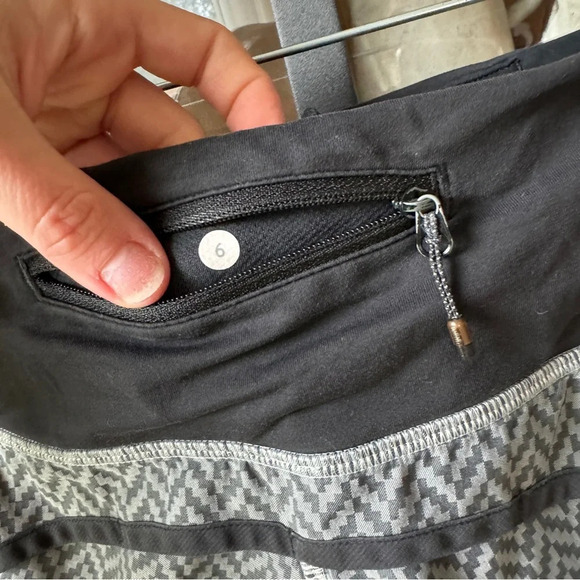 Lululemon Shorts Run Times Stretch Giant Herringbone Swift running low rise - Picture 5 of 6